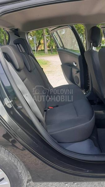 Renault Clio YAHOO