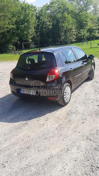 Renault Clio YAHOO