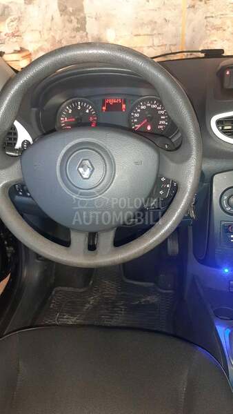Renault Clio YAHOO