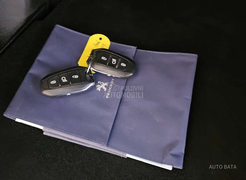 Peugeot 2008 ALLURE/LED/KAMERA