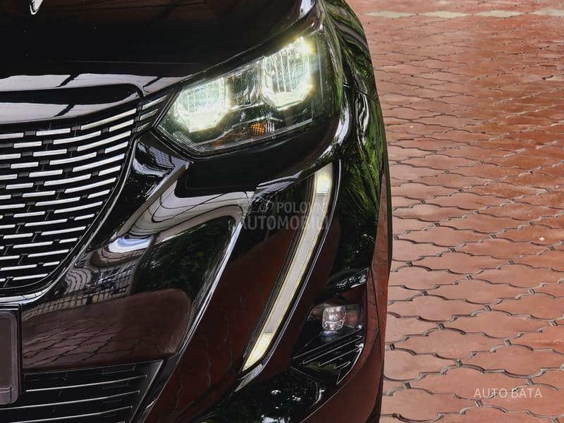 Peugeot 2008 ALLURE/LED/KAMERA