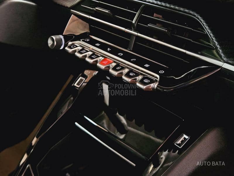 Peugeot 2008 ALLURE/LED/KAMERA