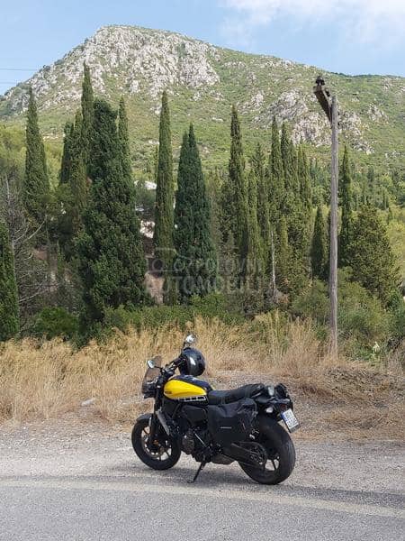 Yamaha XSR 700