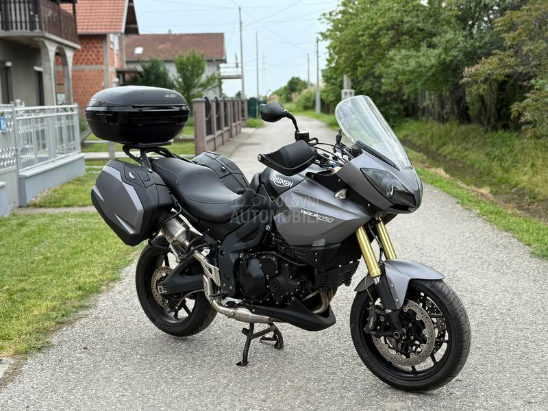 Triumph TIGER 1050