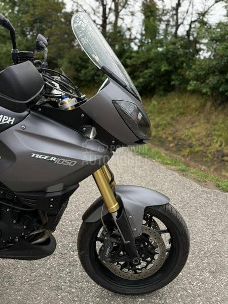 Triumph TIGER 1050