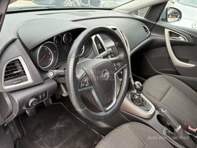 Opel Astra J 1,7 CDTI