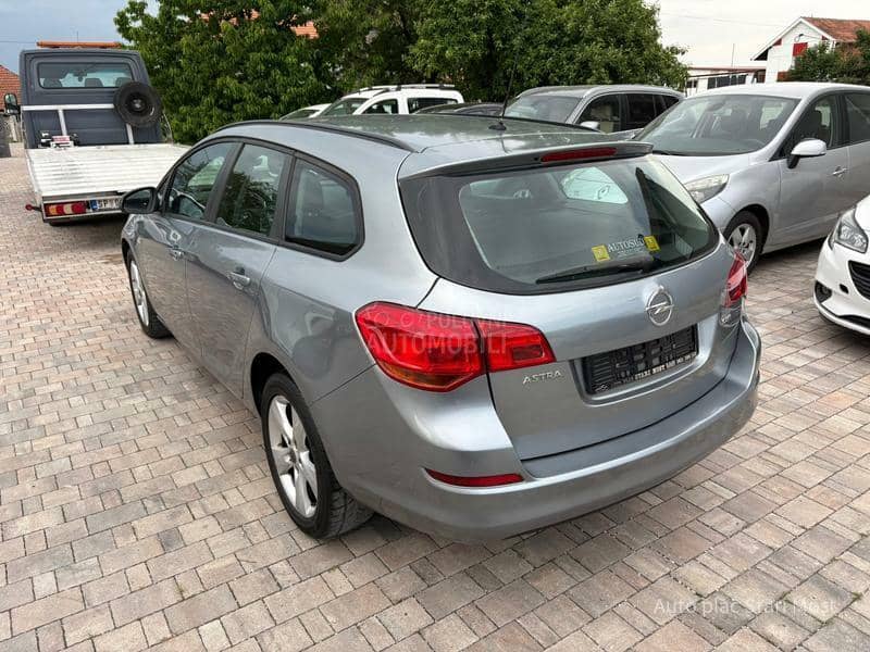 Opel Astra J 1,7 CDTI