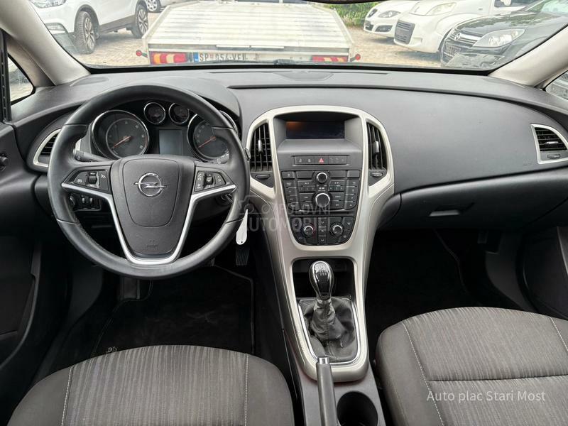 Opel Astra J 1,7 CDTI