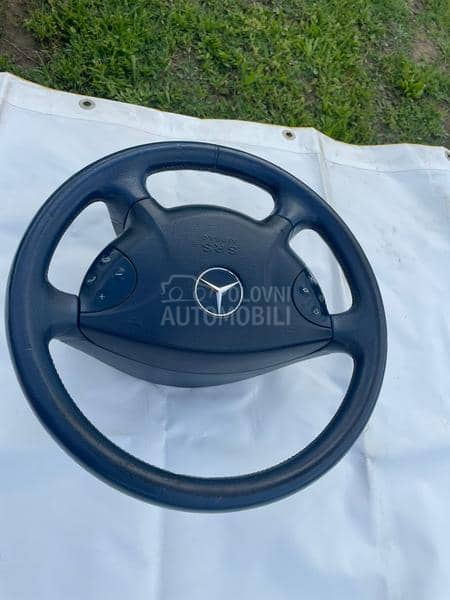 VOLAN PLAVI SA AIRBAGOM W211