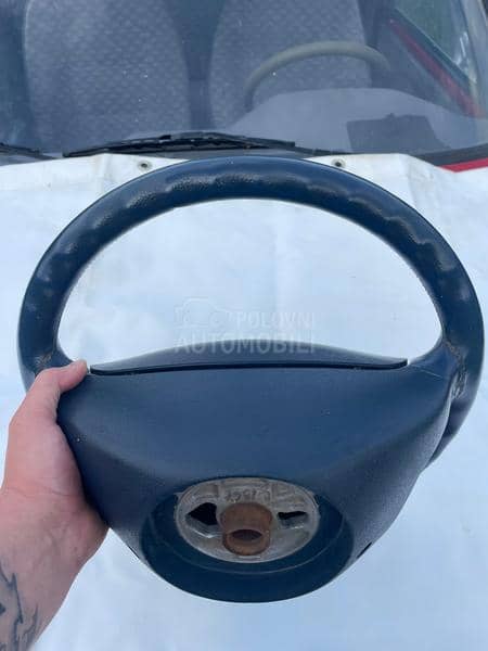 VOLAN PLAVI SA AIRBAGOM W211