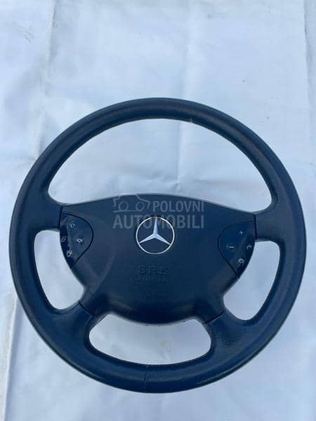 VOLAN PLAVI SA AIRBAGOM W211