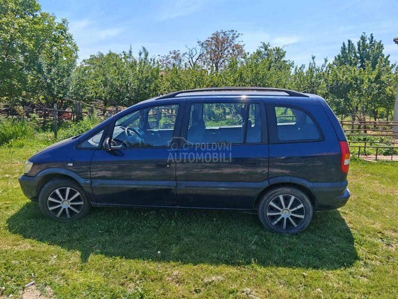 Opel Zafira 