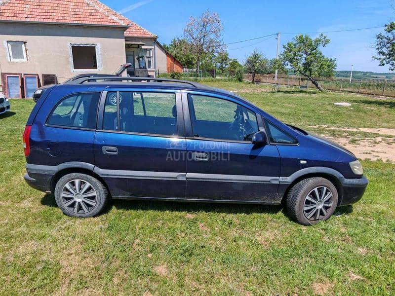 Opel Zafira 