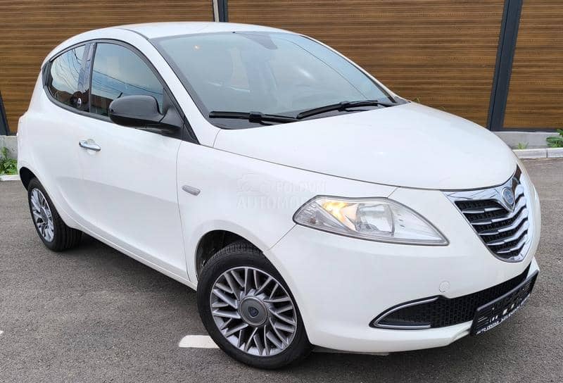Lancia Ypsilon 1.2 B / TNG
