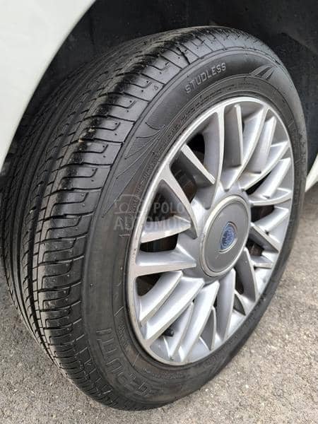 Lancia Ypsilon 1.2 B / TNG