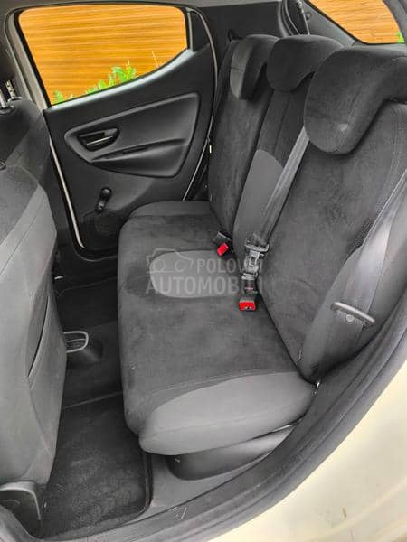 Lancia Ypsilon 1.2 B / TNG