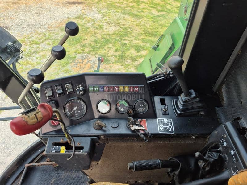 John Deere 1075 H4