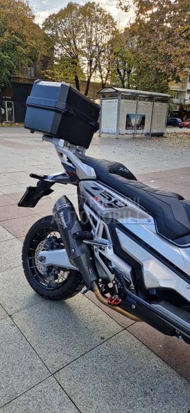 Honda x adv 750