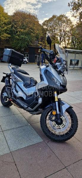 Honda x adv 750