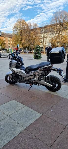 Honda x adv 750