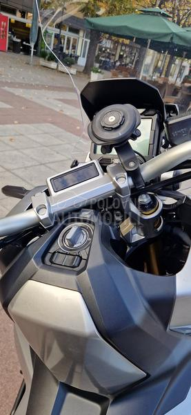 Honda x adv 750