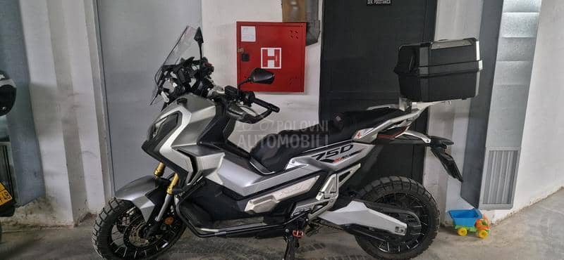 Honda x adv 750
