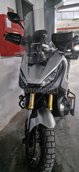 Honda x adv 750