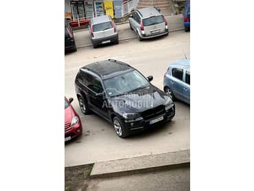 BMW X5 4.8i V8