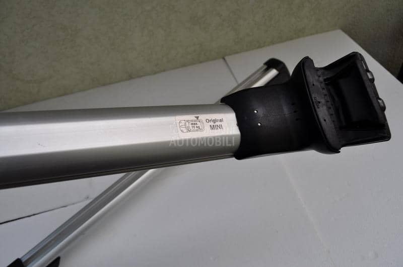 Originalni krovni nosaci R55