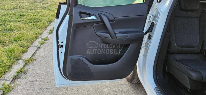 Opel Meriva 1.4 COSMO CH