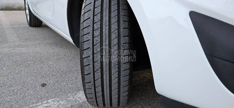 Opel Meriva 1.4 COSMO CH