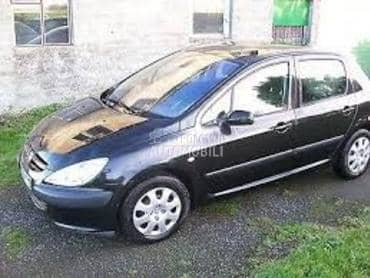 Peugeot 307 2004. god. -  kompletan auto u delovima