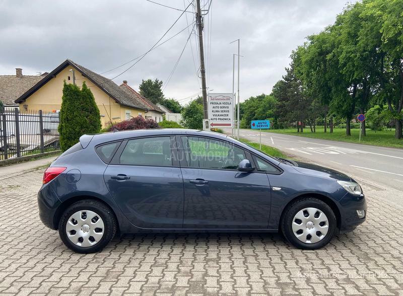 Opel Astra J 1.4