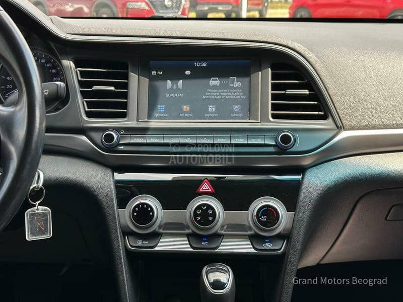 Hyundai Elantra 1.6 MPI A/T