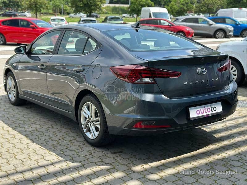 Hyundai Elantra 1.6 MPI A/T