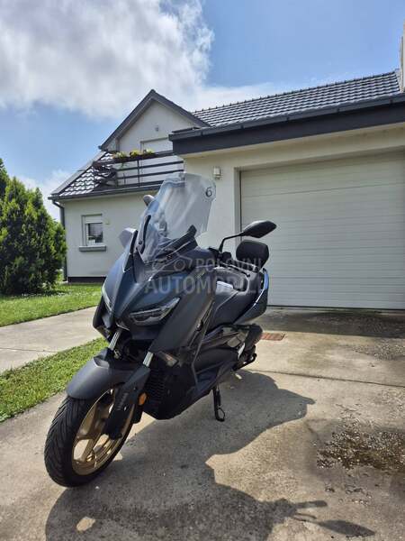 Yamaha xmax 125 tech max