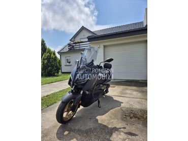 Yamaha xmax 125 tech max