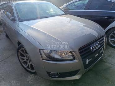 Delovi za Audi A5 tfsi 2009. god.