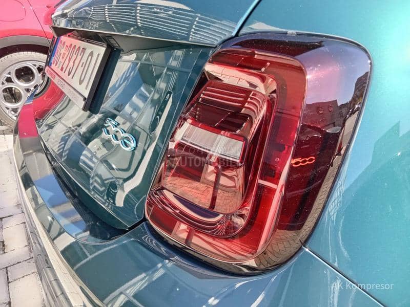 Fiat 500e La Prima