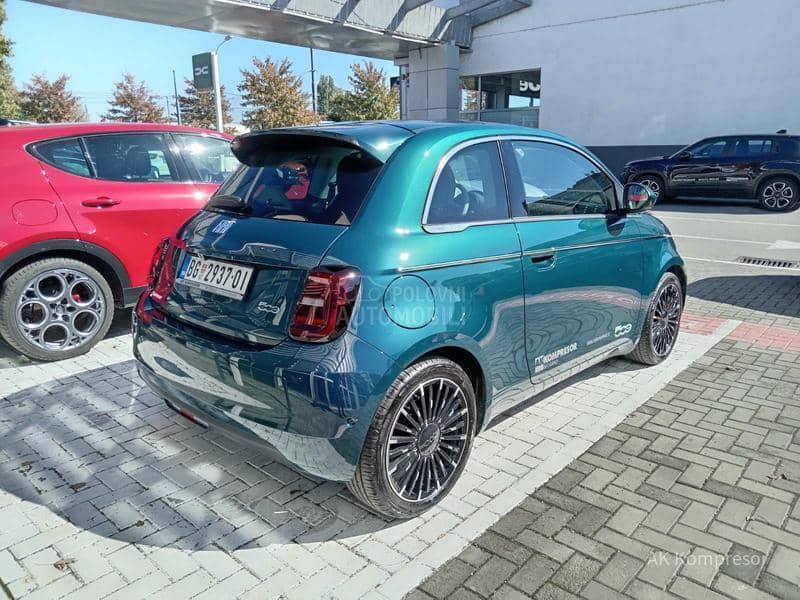 Fiat 500e La Prima