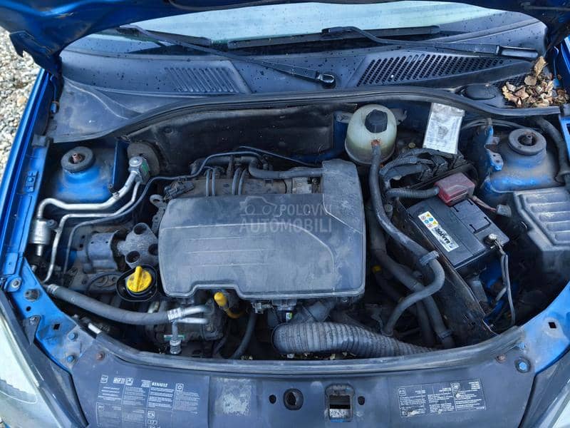 Renault Clio 2000. god. -  kompletan auto u delovima