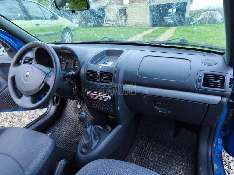 Renault Clio 2000. god. -  kompletan auto u delovima