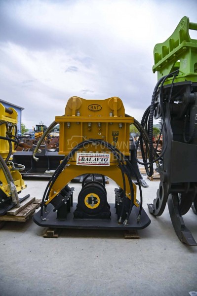 Vibro ploča VIBROBAT 08 sa rotatorom