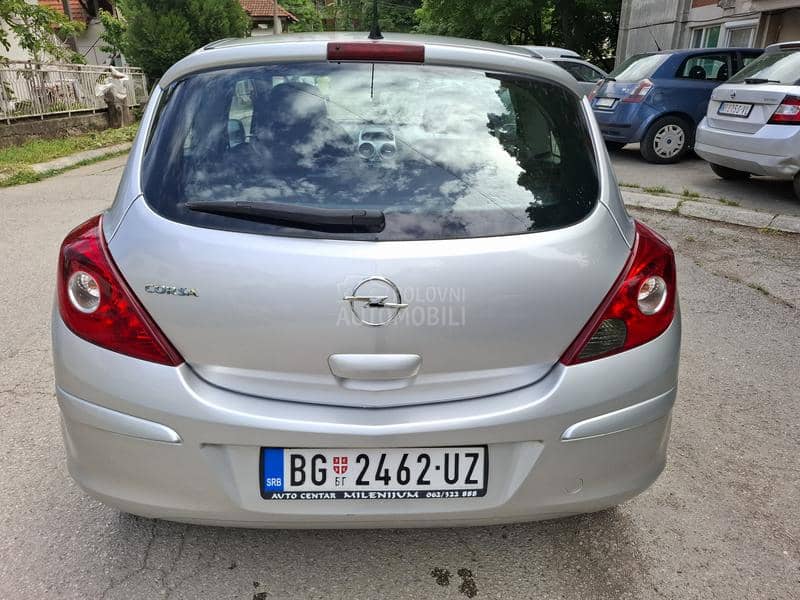 Opel Corsa D 1.4   P L I N