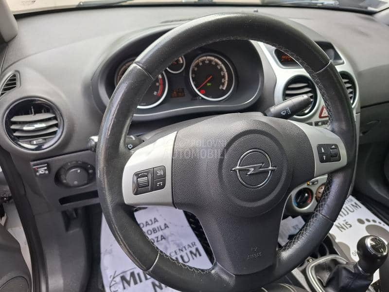 Opel Corsa D 1.4   P L I N