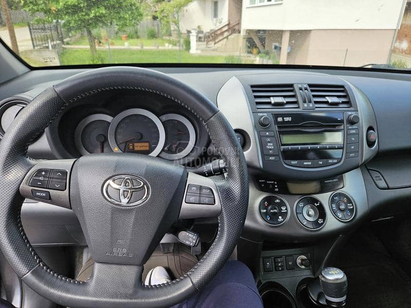 Toyota RAV 4 2.0 4x4