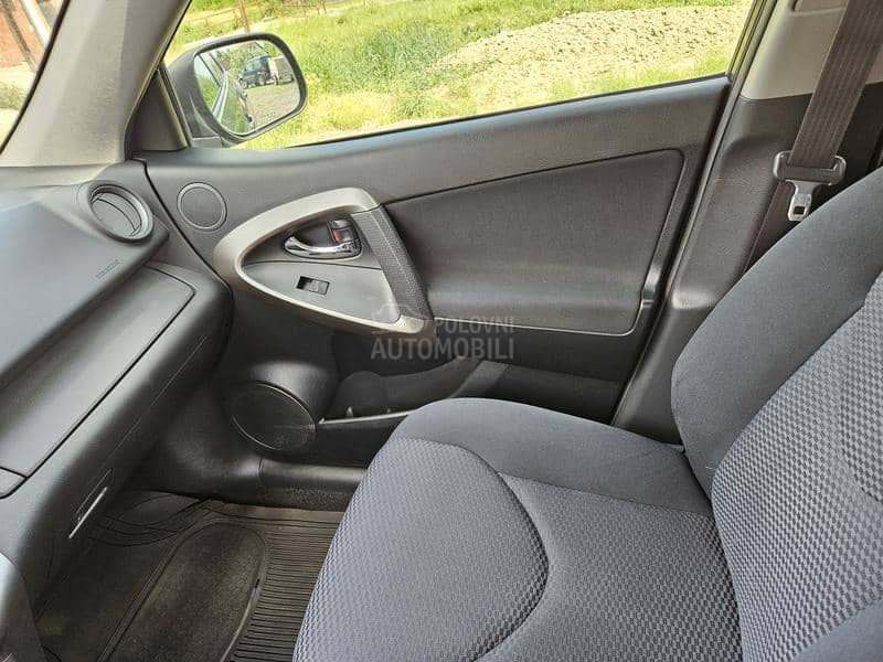 Toyota RAV 4 2.0 4x4