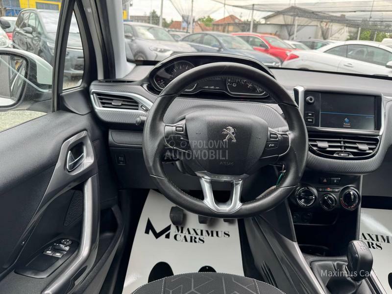 Peugeot 2008 1.2b