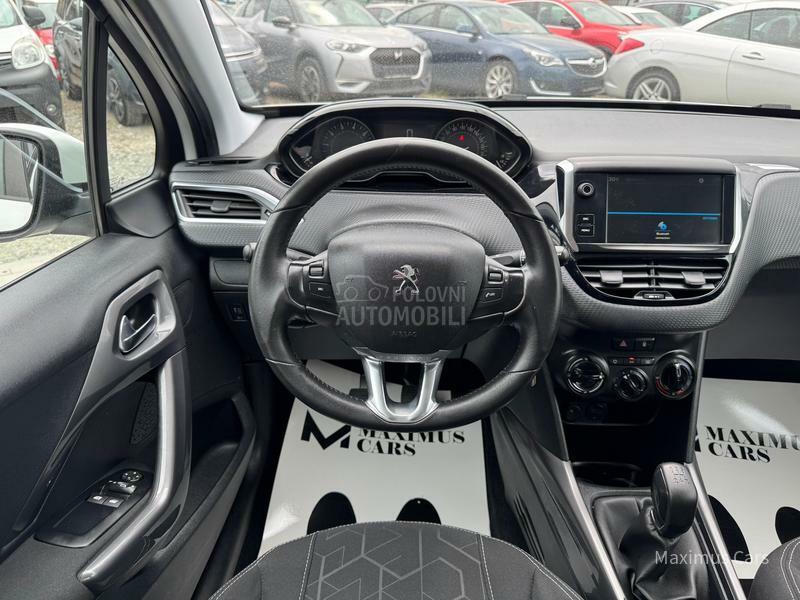 Peugeot 2008 1.2b