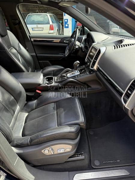 Porsche Cayenne CHRONO BLACK 958